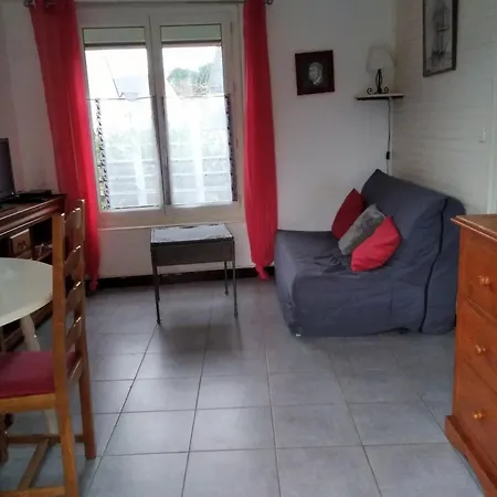 Maisonnette De Proche De La Grande *